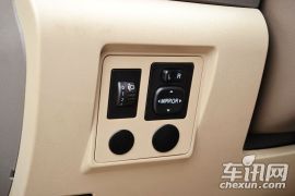 江铃汽车-域虎-2.4T两驱柴油手动(LX)