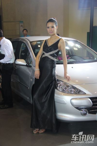 东风标致5号车模