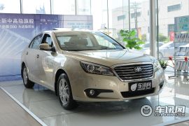 一汽奔腾-奔腾B90-2.3L 自动旗舰型