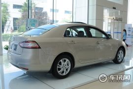 一汽奔腾-奔腾B90-2.3L 自动旗舰型