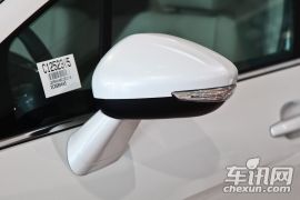 东风标致-标致408-2.0L 自动尊贵版