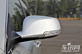 上海汽车-荣威950-2.4L 豪华行政版