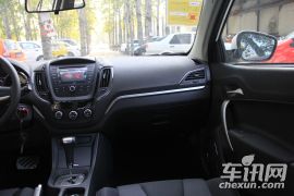 上海汽车-MG5-1.5L AT精英版