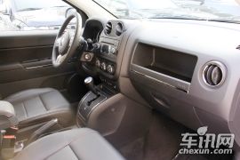 Jeep-指南者-2.4L 运动版
