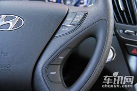 北京现代-索纳塔八-2.0自动尊贵版