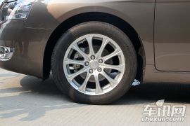 吉利汽车-帝豪EC8-2013款 2.4L自动旗舰型