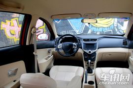 奇瑞汽车-风云2-两厢 1.5L 手动锐意版