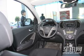 北京现代-新胜达-2.4L 自动四驱尊贵型