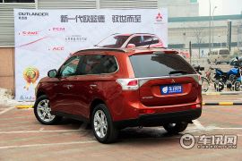 三菱-欧蓝德 EX-2.4L 四驱精英GT版7座