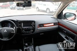 三菱-欧蓝德 EX-2.4L 四驱精英GT版7座