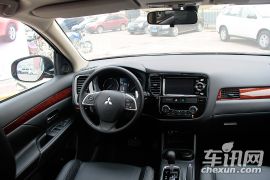 三菱-欧蓝德 EX-2.4L 四驱精英GT版7座
