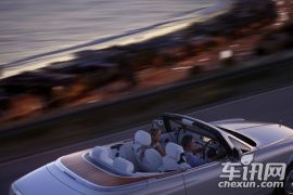 劳斯莱斯-幻影-6.7 软顶敞篷车