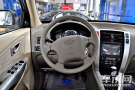 北京现代-途胜-2.0四驱手动豪华型