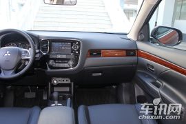 三菱-欧蓝德 EX-2.4L 四驱精英GT版7座