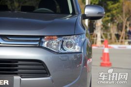 三菱-欧蓝德 EX-2.4L 四驱精英GT版7座