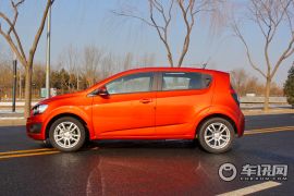 通用雪佛兰-爱唯欧-两厢 1.6 AT SX