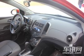 通用雪佛兰-爱唯欧-两厢 1.6 AT SX