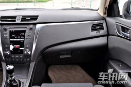 铃木-凯泽西-2.4L两驱标准版