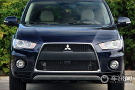 三菱-欧蓝德 EX-2.4L 四驱精英GT版7座