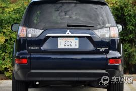 三菱-欧蓝德 EX-2.4L 四驱精英GT版7座