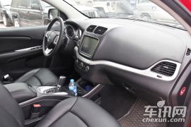 道奇-酷威-2.4L 两驱尊尚版