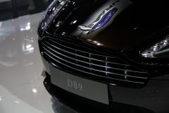 阿斯顿·马丁-阿斯顿马丁 DB9
