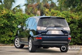 三菱-欧蓝德2013款