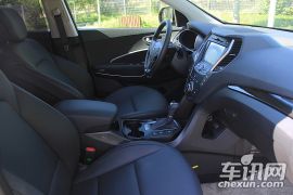 现代-格锐-3.0L 7座豪华型