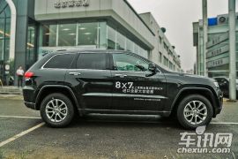 Jeep-大切诺基-3.6L 豪华导航版
