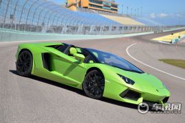 兰博基尼-Aventador-LP 700-4 Roadster