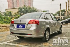 通用别克-凯越-1.5L 自动经典型