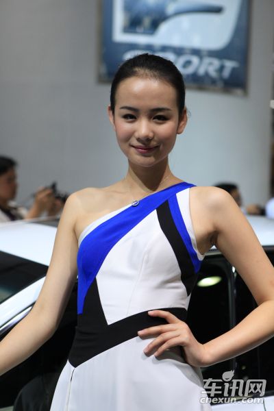 雷克萨斯6号车模