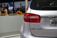 江铃汽车-新驭胜S350