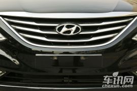 北京现代-索纳塔八-2.0L 自动至尊版