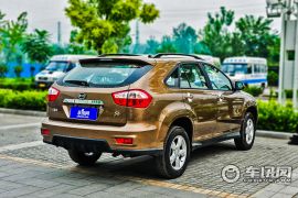 比亚迪-比亚迪S6-白金版 2.0L 手动精英型