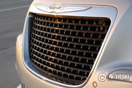 克莱斯勒-克莱斯勒300C SRT8