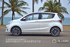 车讯网试驾长安新奔奔 动力配置全面升级