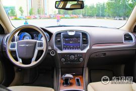克莱斯勒-克莱斯勒300C（进口）-3.0L 卓越版