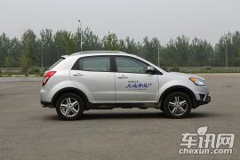 双龙汽车-柯兰多-2.0L 汽油四驱自动豪华导航版