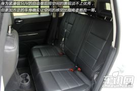 Jeep-自由客-2.4L 豪华导航版