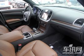 克莱斯勒-克莱斯勒300C（进口）-3.0L 卓越版