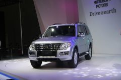 三菱-新帕杰罗