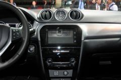 铃木-超级维特拉