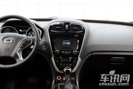 广汽乘用车-传祺GS5速博-1.8T 自动两驱尊贵版