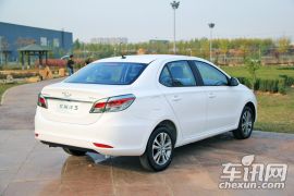 奇瑞汽车-艾瑞泽3-1.5L 手动旗舰型