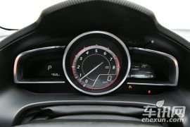 长安马自达-马自达3 Axela昂克赛拉-三厢 2.0L 自动旗舰型