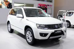 铃木-超级维特拉