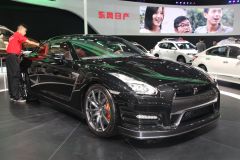 日产-日产GT-R