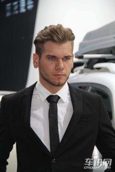 双龙汽车6号车模