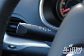 Jeep-自由光-2.4L 都市版